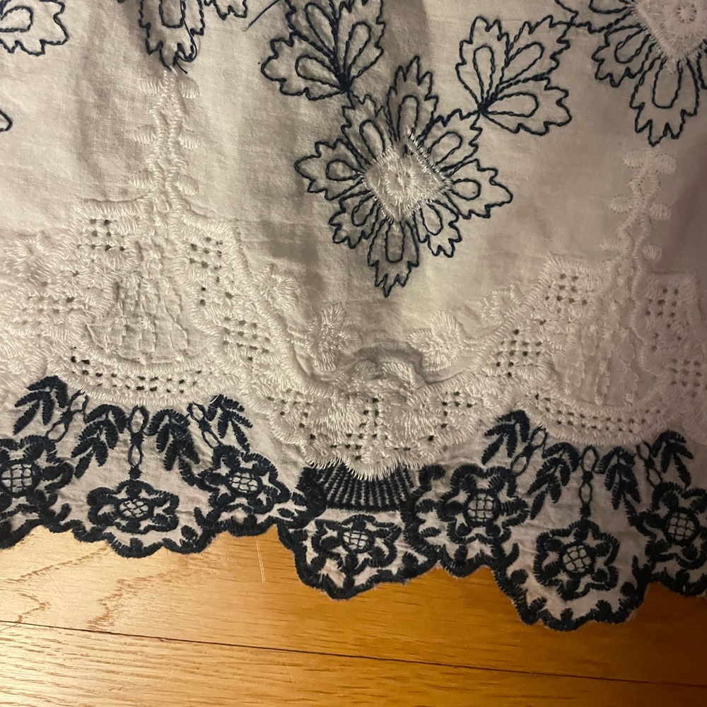 Open Shoulder Embroidered Top - Picture 3 of 3